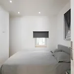 Des Pergolas -6 Bdrs - 5 Bathrs -parking -jardin -jacuzzi -tramstation , 10 Min Βίλα Νίκαια