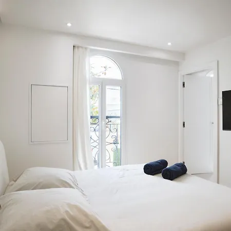 Des Pergolas Au Pied Du Tram ,a 5 Min Des Plages , 15 Min Du Centre , Jacuzzi Villa *
