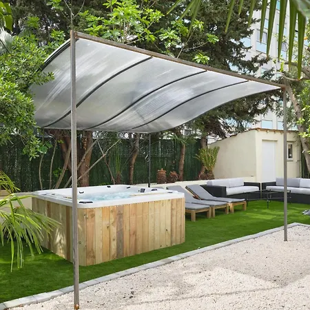 Des Pergolas Au Pied Du Tram ,a 5 Min Des Plages , 15 Min Du Centre , Jacuzzi Nice